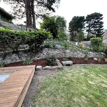 Superbe Appartement Avec Jardin Dinan Centre - Jerzual Exterior photo